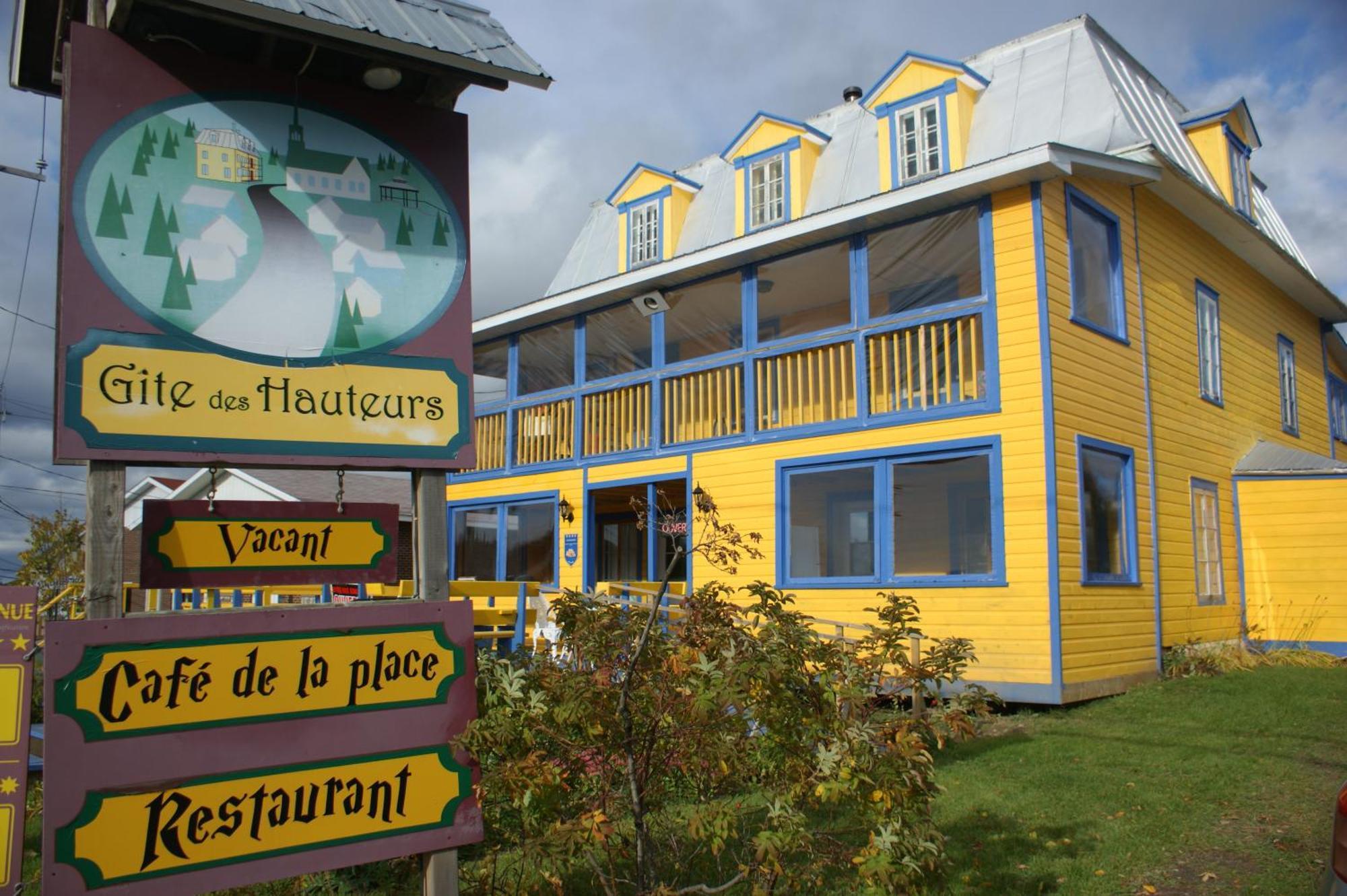 Gite Des Hauteurs Et Cafe De La Place Saint Zenon 외부 사진